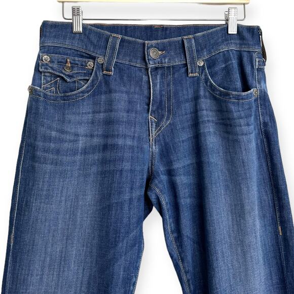 True Religion Geno Relaxed Slim Medium Wash Flap Pocket Jeans Men's Size 30x35 - Picture 3 of 12
